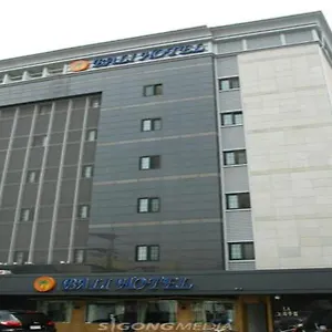 bali-tourist.hotels-seoul.net/